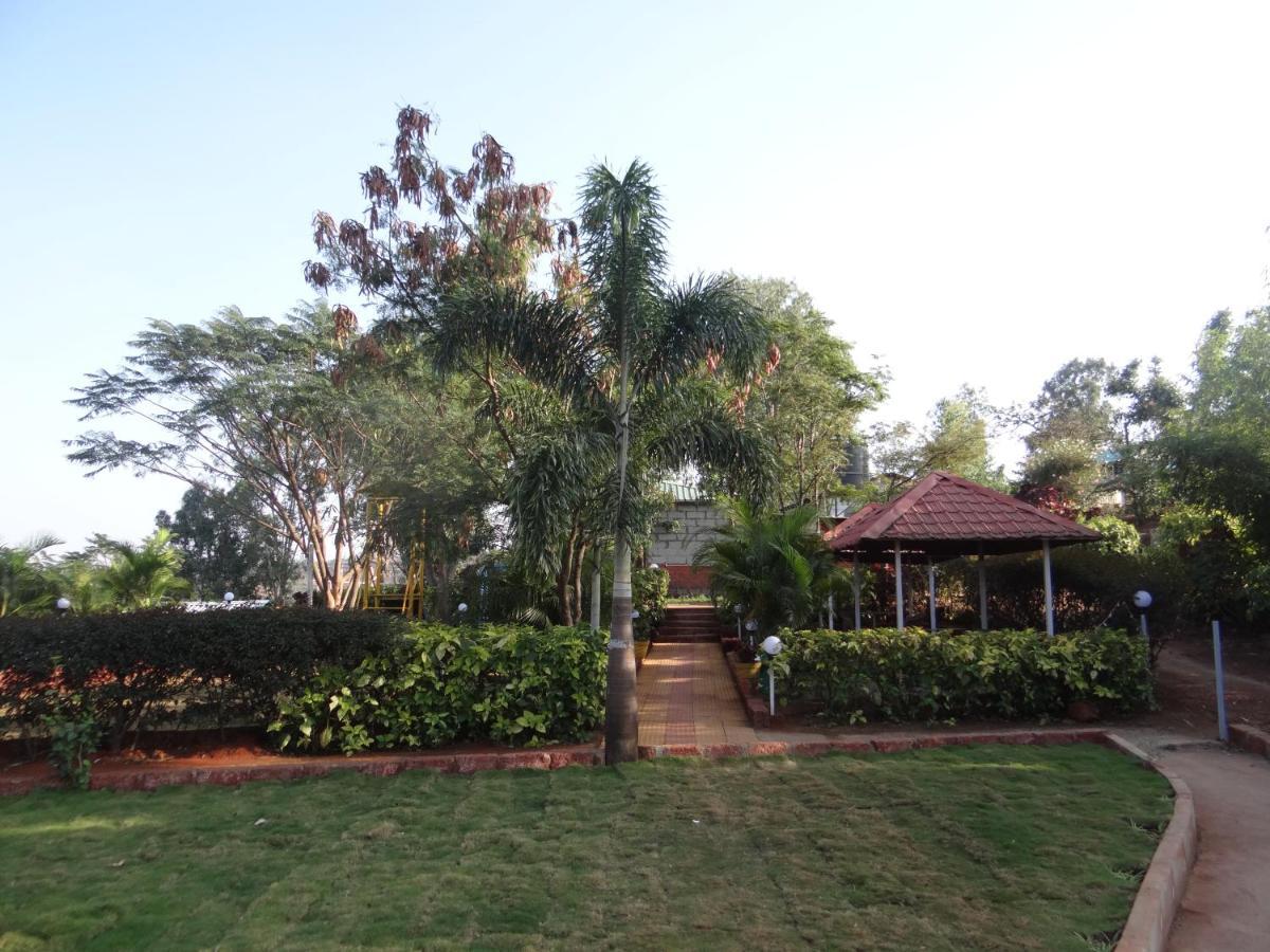 Exotic Valley Hotel Mahābaleshwar Buitenkant foto
